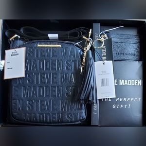 Steve Madden 2 piece gift set